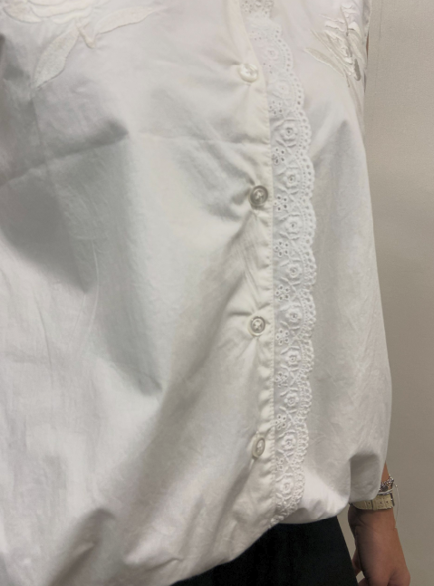 韓國J CRANE玫瑰刺繡蕾絲無袖背心 | 法式花邊鈕扣棉質上衣 Korean Lace Embroidery Top