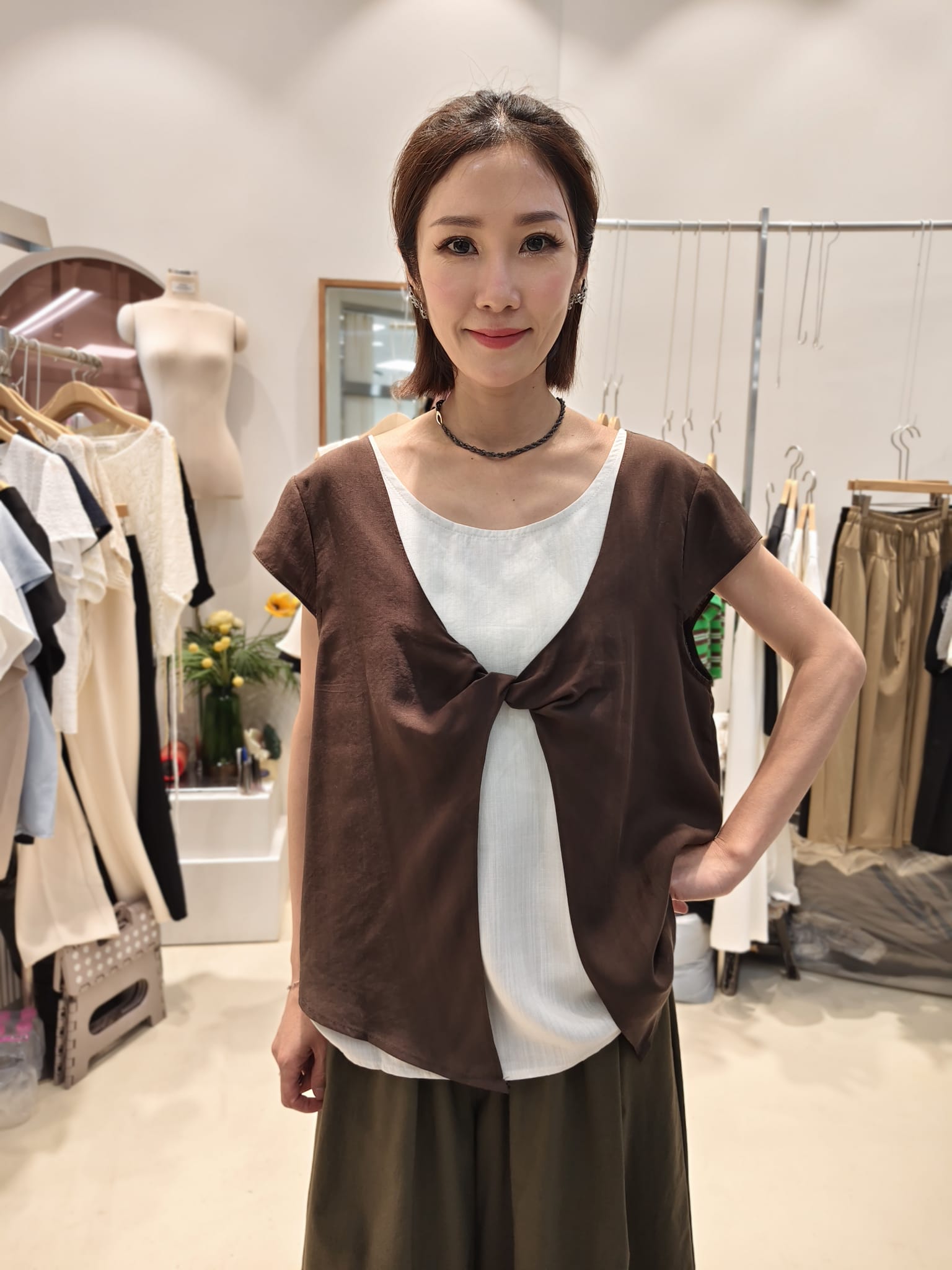 韓國Intro Adorable上衣 LAD60616 - Brown