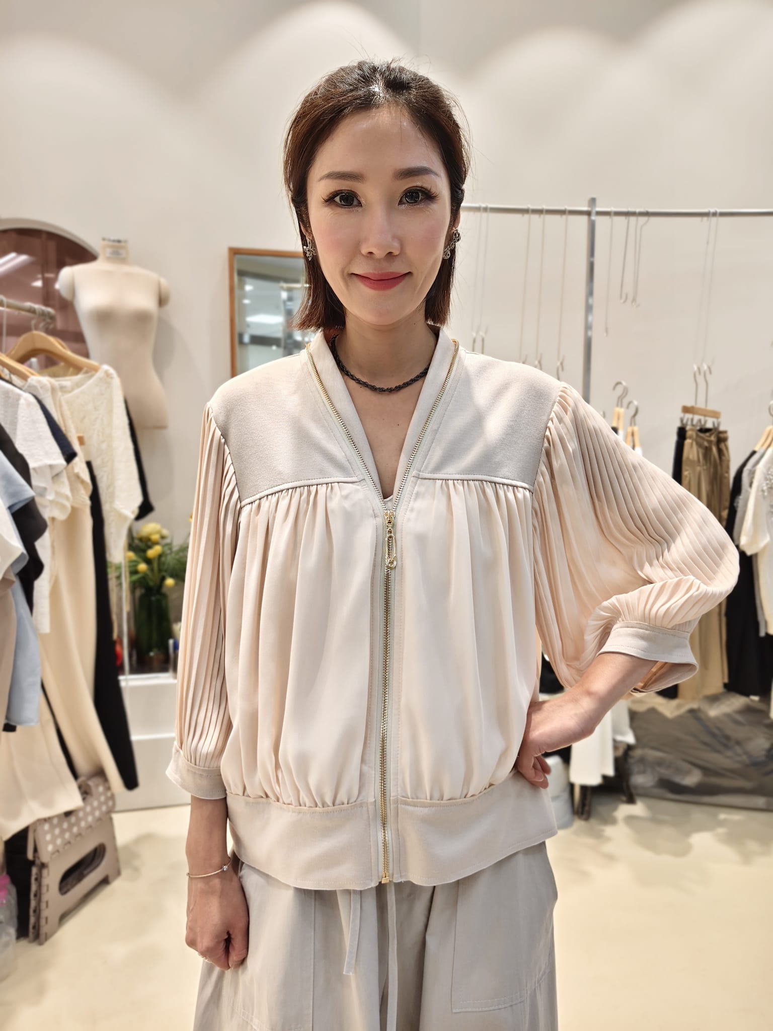 韓國Intro Adorable上衣 LAD60609 - Beige