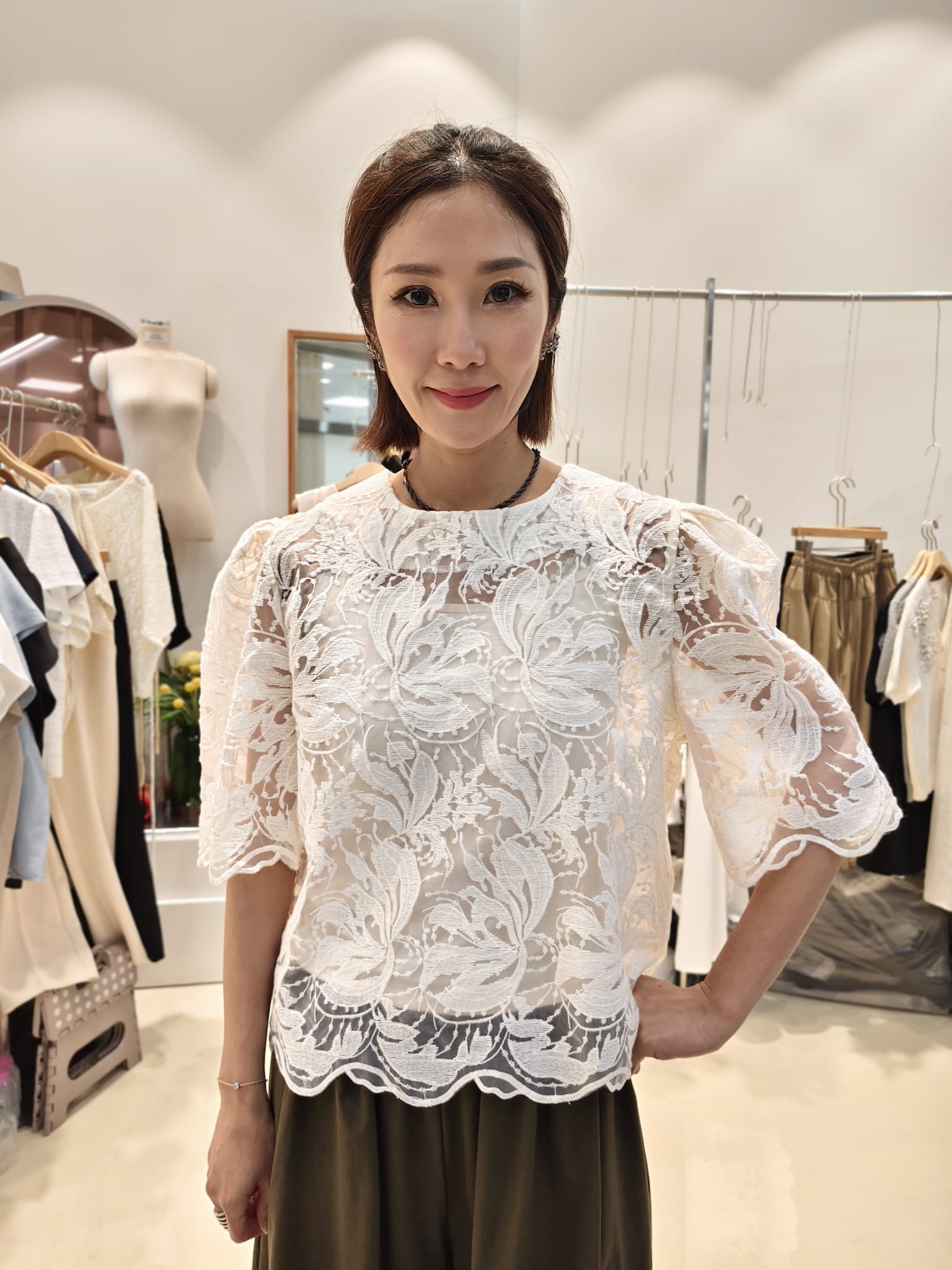 韓國Intro Adorable上衣 LAD60617 - Beige