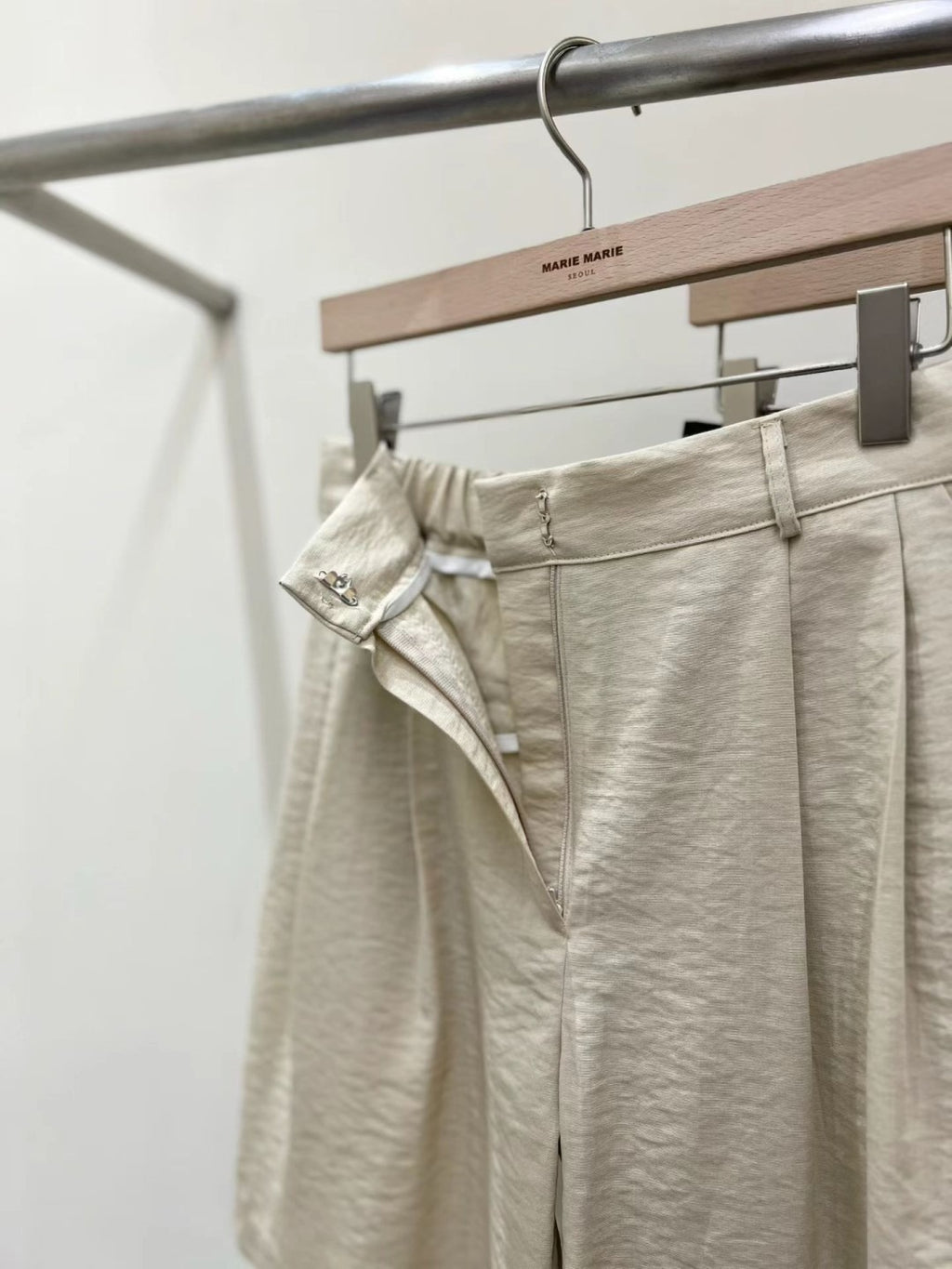 韓國MARIE MARIE棉麻西裝短褲 | 高腰寬鬆百搭休閒五分褲 Korean Linen Blend Tailored Shorts