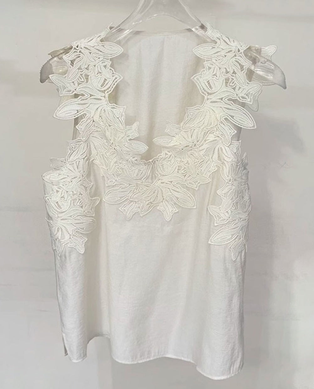 韓國立體花卉刺繡蕾絲無袖上衣 | 透視網紗飛袖百搭背心 Korean Floral Embroidery Lace Sleeveless Top