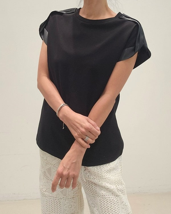 韓國NEOUL立體肩章設計短袖上衣 | 簡約圓領純色棉質T恤 Korean Shoulder Pleated Minimalist Top