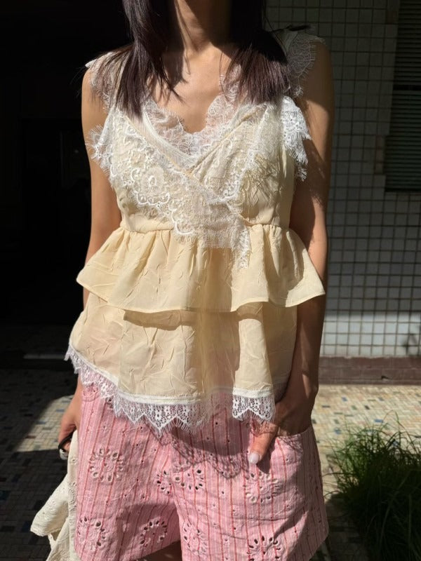 韓國FRANC蕾絲荷葉邊雙層吊帶背心 | 法式浪漫V領拼接上衣 Korean Lace Ruffle Cami Top