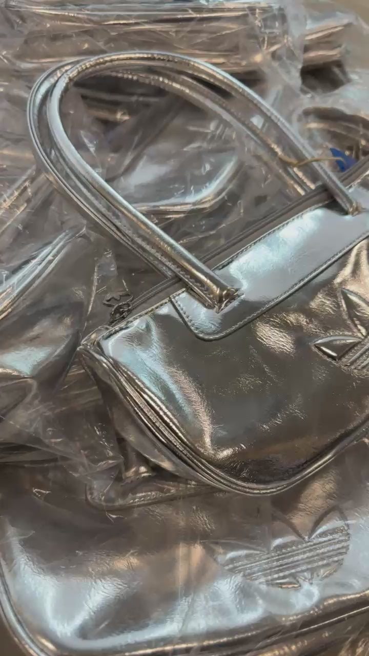Adidas銀色金屬光澤三葉草手提包 | 復古運動街頭肩背包 Korean Metallic Silver Shoulder Bag